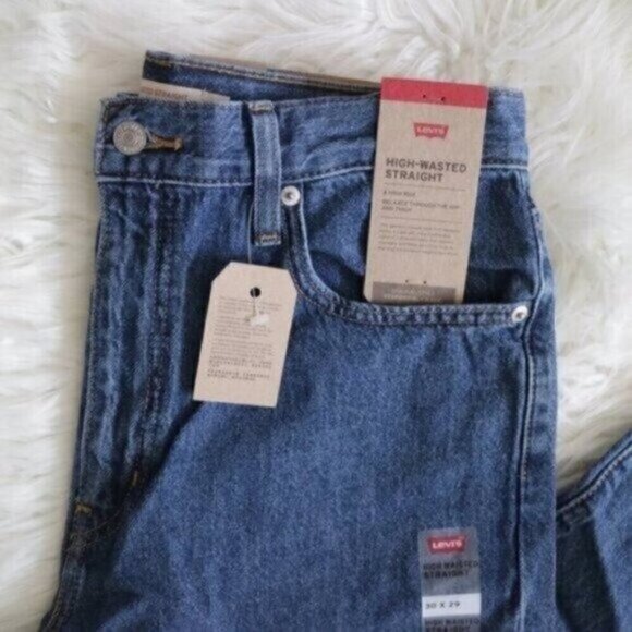 NWT Levi's High Rise Straight Leg Jeans Size 30 Cropped Denim Dark Blue Wash - Picture 4 of 10